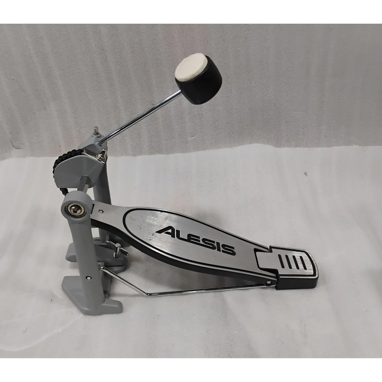 Alesis Nitro Max Kit Eight Piece Electronic Drum Kit with Mesh Heads and Bluetooth - Open Box - Image 112