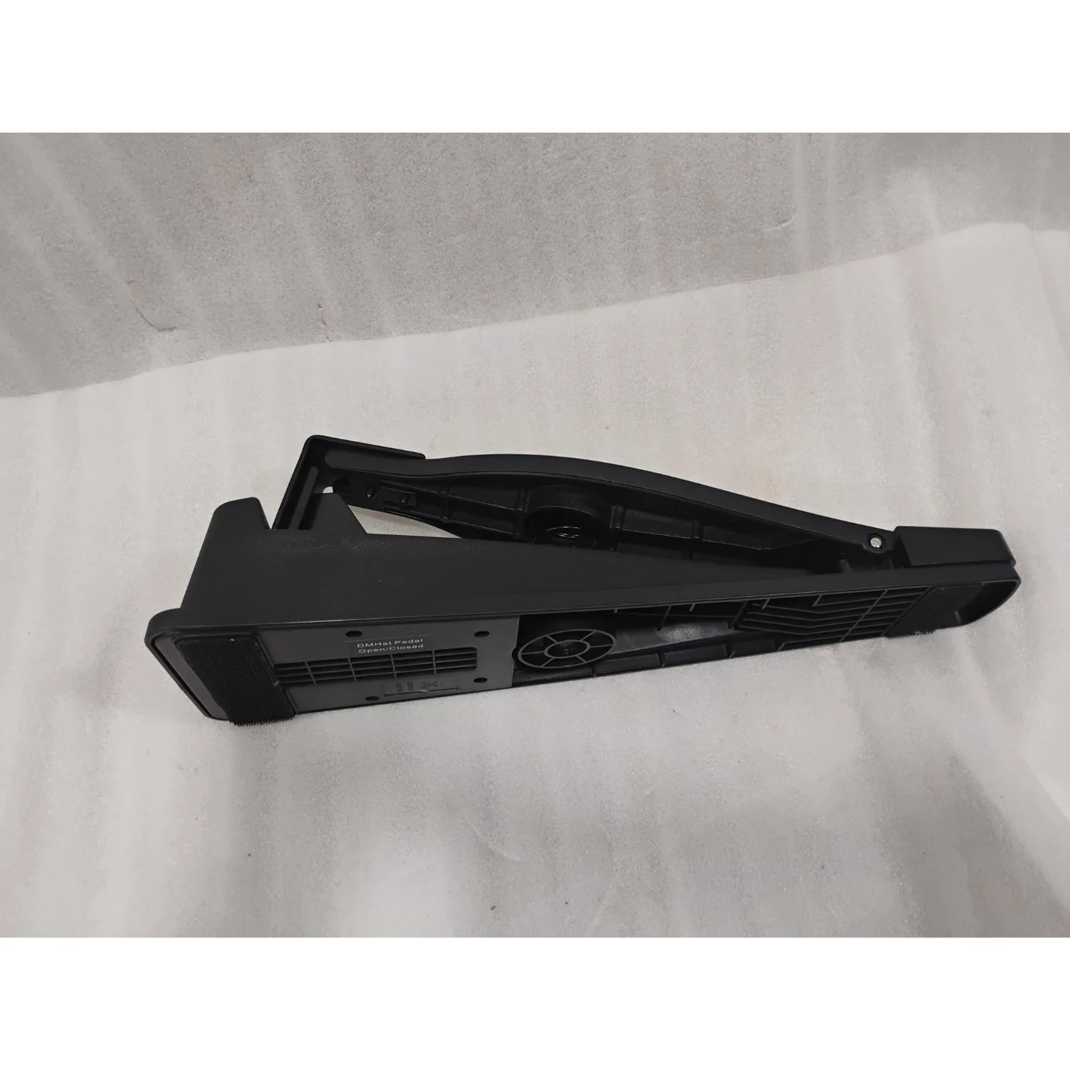 Alesis Nitro Max Kit Eight Piece Electronic Drum Kit with Mesh Heads and Bluetooth - Open Box - Image 15