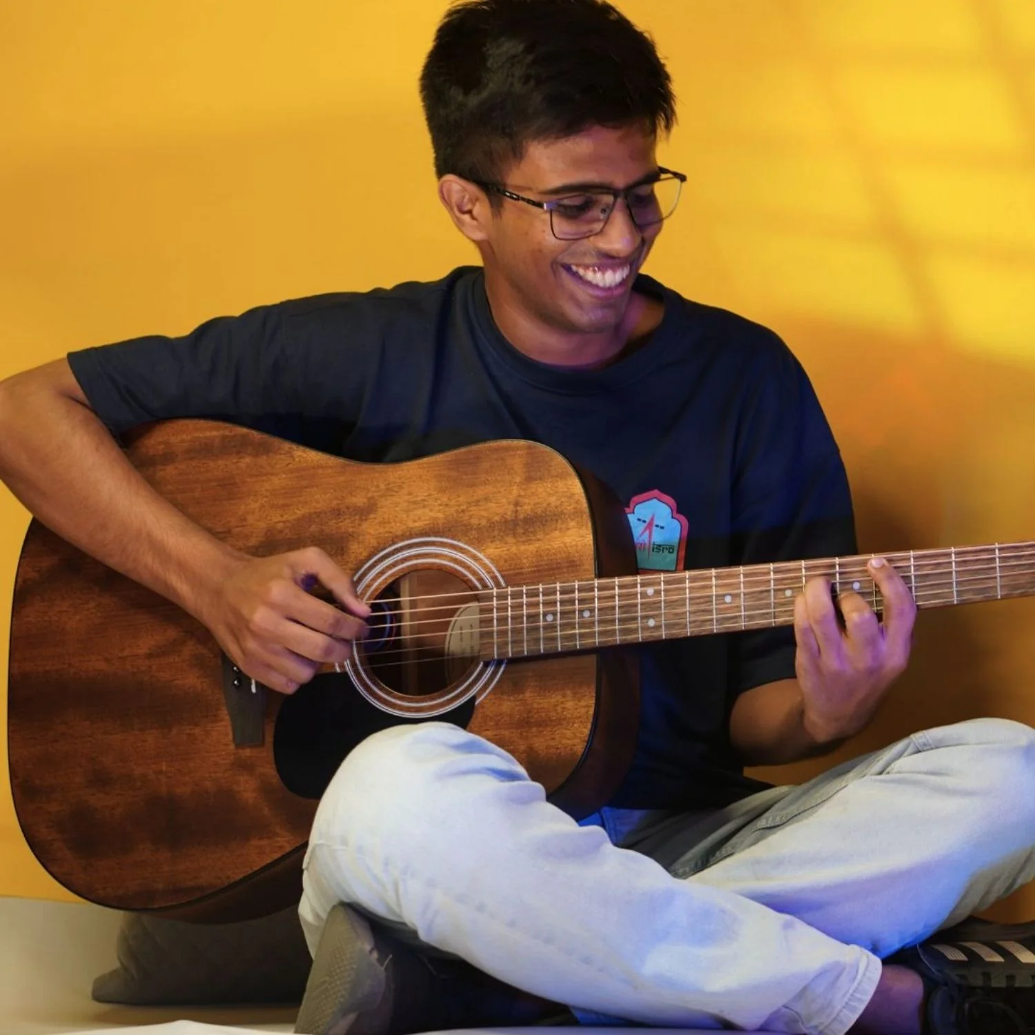 Cort AD300 6 String Acoustic Guitar - Image 40