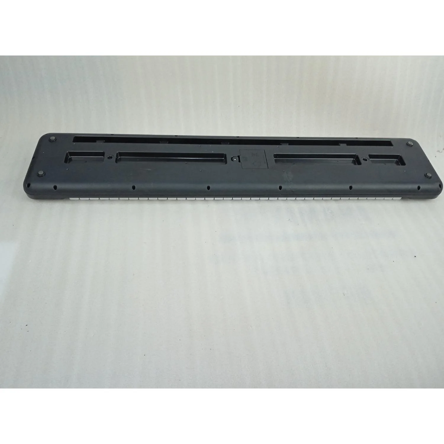 Henrix KB-601 Portable 61 Full Size Keys Keyboard with Adapter and Microphone - Open Box B Stock - Image 6