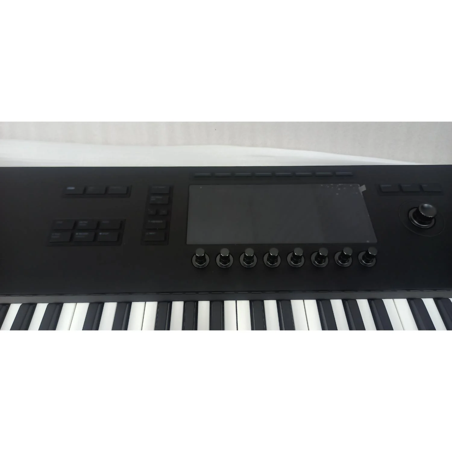 Native Instruments Komplete Kontrol S61 MK3 Midi Keyboard - Open Box - Image 4