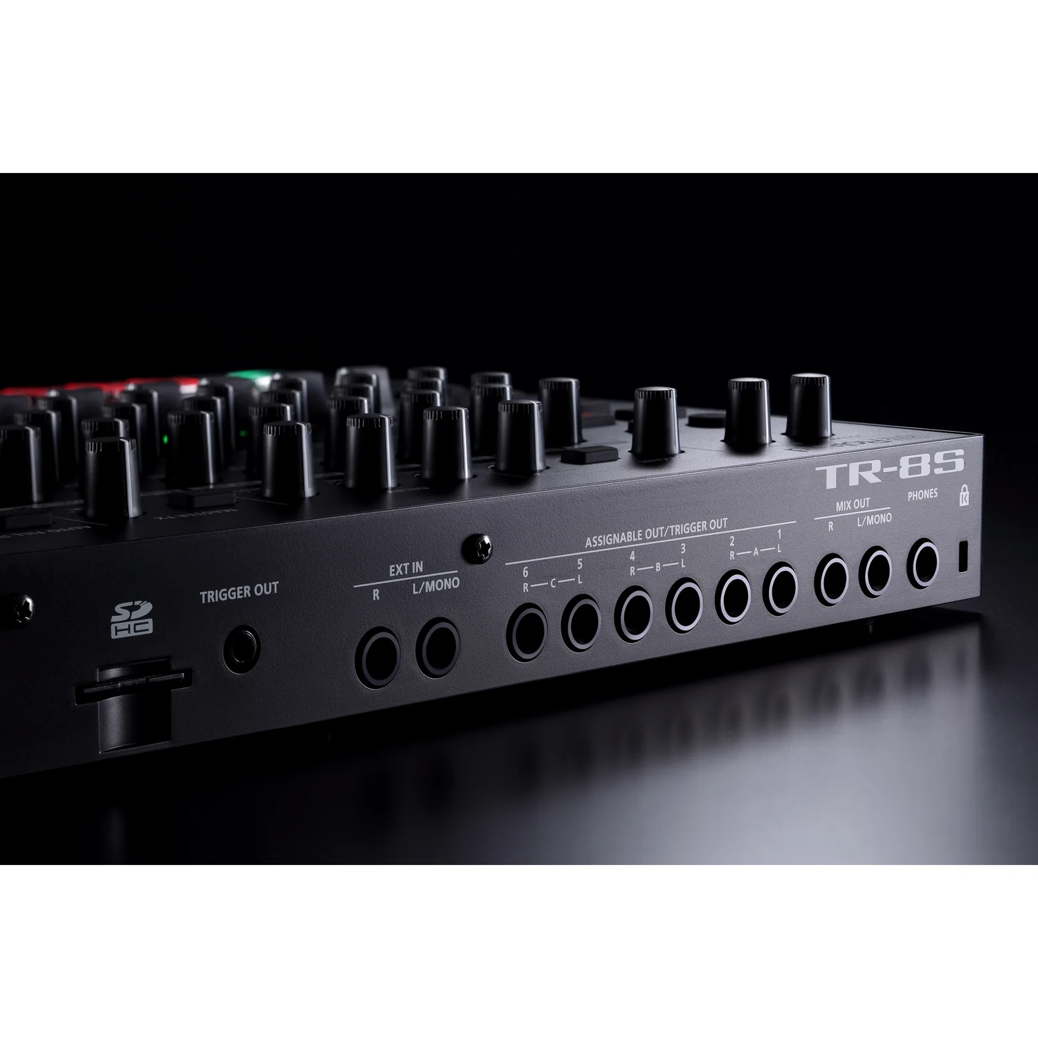 Roland TR-8S Rhythm Performer - Image 12